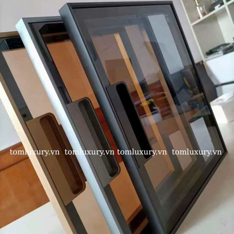 Cánh kính kết hợp khung nhôm